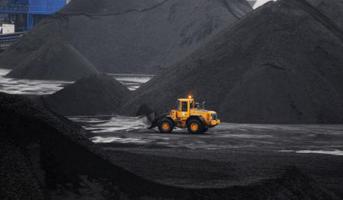 俄羅斯1-4月煤炭出口量同比增2.54%