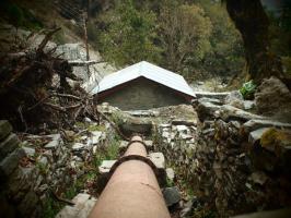 Rukum（西部）Triveni村兩公斤電力生產的工作大幅度減少