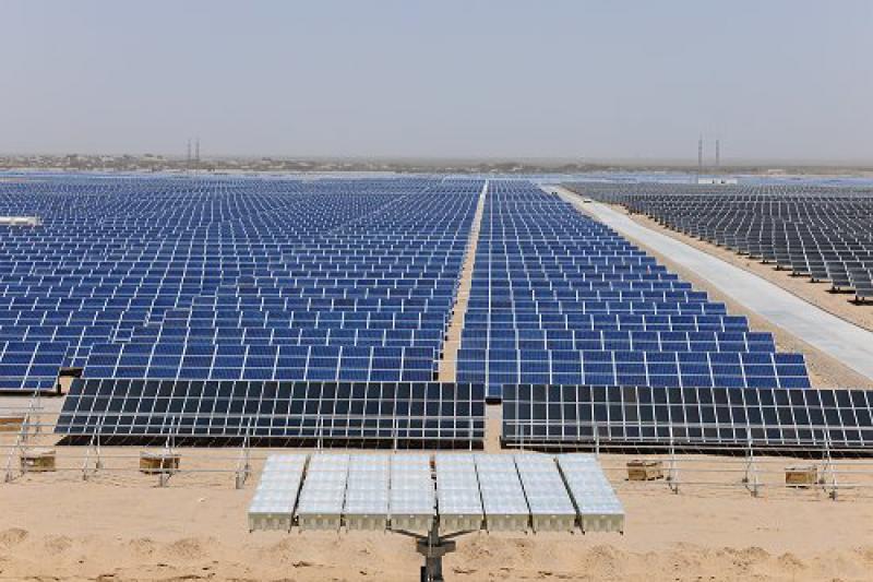 甘肅省“十三五”首批村級光伏扶貧電站實現并網發電