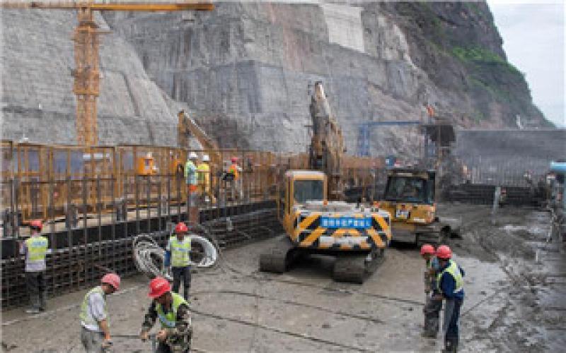 白鶴灘項目研發的“混凝土萬向分料器”成功應用