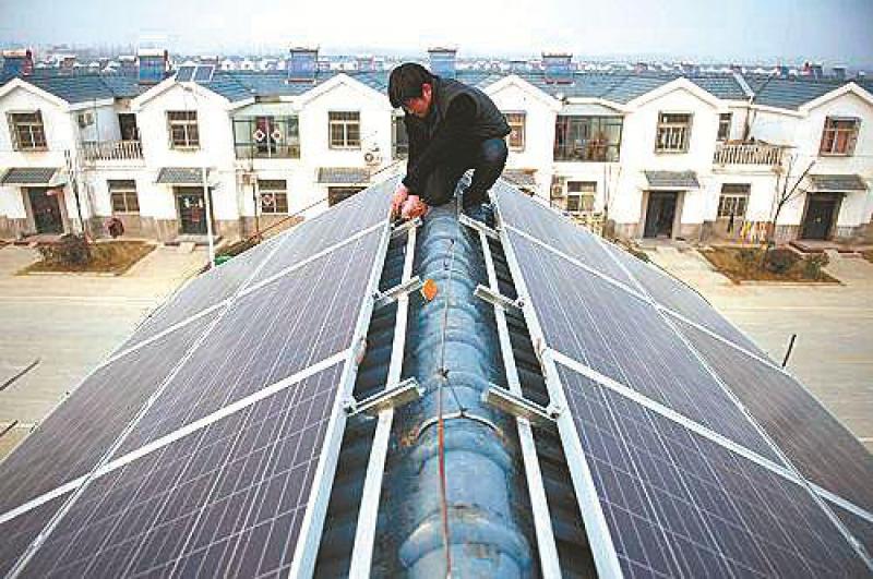 國務(wù)院：以貧困村村級光伏電站建設(shè)為重點(diǎn)，有序推進(jìn)光伏扶貧