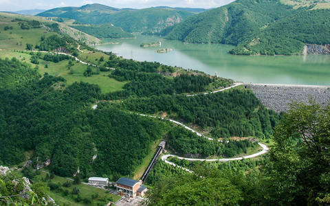 塞爾維亞所有EPS的燃煤電廠都必須符合歐盟環保標準