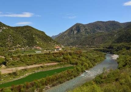 歐洲經(jīng)委會(huì)呼吁阿爾巴尼亞解決垃圾場(chǎng)問題,其超越水電