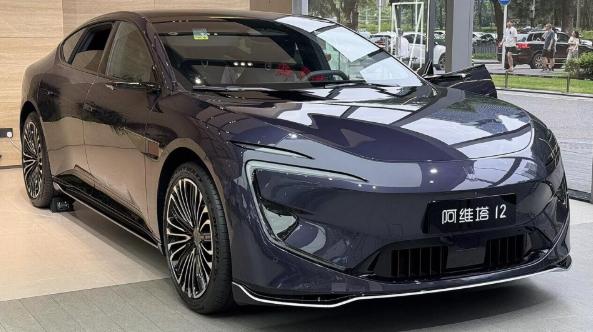 長(zhǎng)安汽車攜三款新車型參展俄羅斯國際創(chuàng)新工業(yè)展