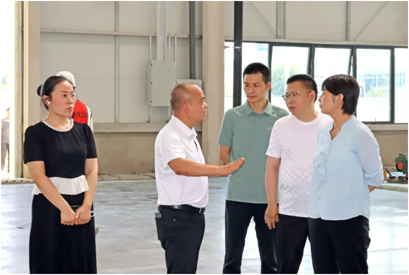 陽(yáng)泉閥門董事長(zhǎng)楊亞蓉一行蒞臨泉舜流控調(diào)研考察
