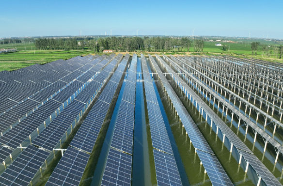 襄陽(yáng)柳堰集光伏電站項(xiàng)目進(jìn)入建設(shè)關(guān)鍵階段