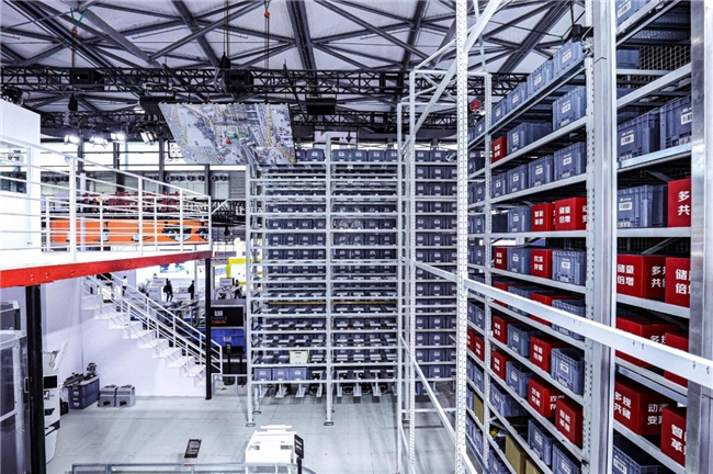 首次亮相！京東物流機器人軍團再迎3位新成員！