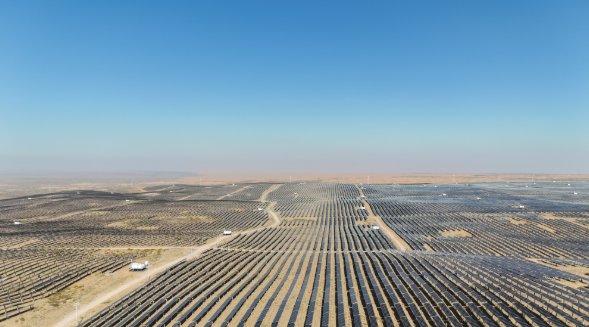 中國寧夏中衛(wèi)光伏項目全容量并網