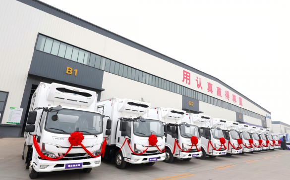 河南濮陽交付150臺(tái)氫燃料電池冷藏車投入運(yùn)營