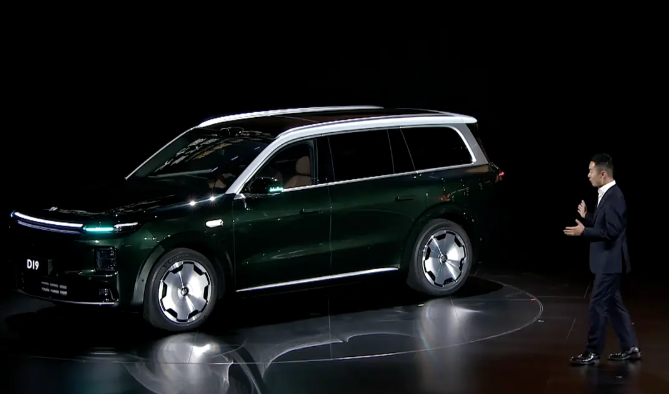 零跑發(fā)布D19與D99雙旗艦車型