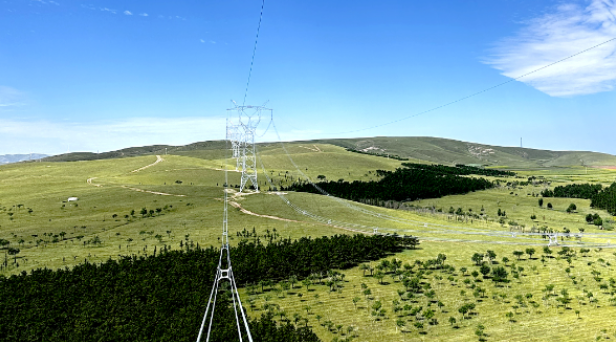 中國內(nèi)蒙古春坤山至武川500千伏輸電線路投產(chǎn)送電