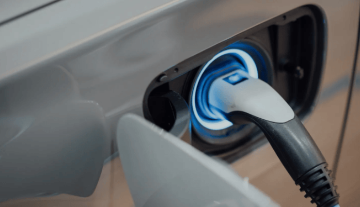 印度塔塔電力與Salesforce合作推出AI數字生態系統，覆蓋屋頂太陽能、電動汽車充電和智能能源解決方案