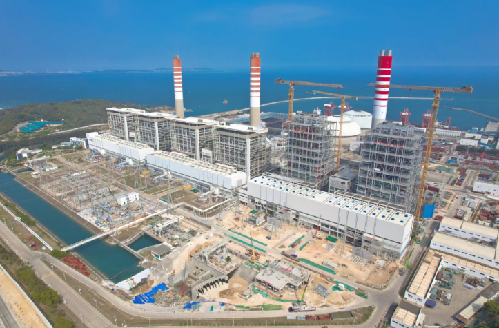 中國能建建筑集團華能海門百萬項目5號機組汽機本體低壓外缸順利落缸