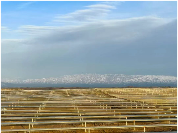 烏茲別克斯坦布卡光伏發(fā)電站首次實(shí)現(xiàn)263MW滿負(fù)荷運(yùn)行